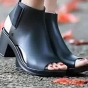 Melissa Peeptoe Jelly booties